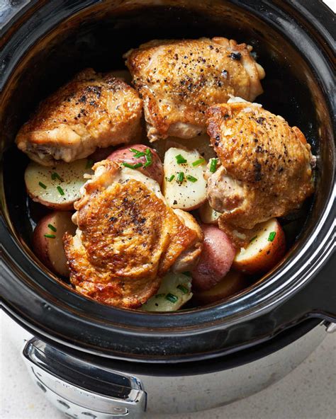 7 Easy Tips To Make Any Slow Cooker Chicken Recipe Better