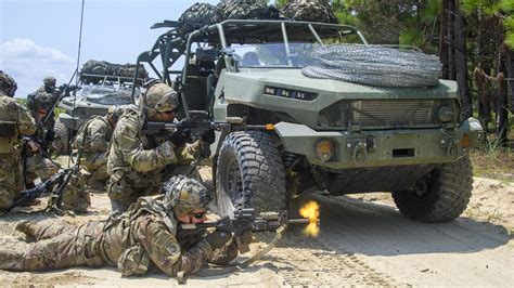 armys infantry squad vehicle  operationally effective  combat