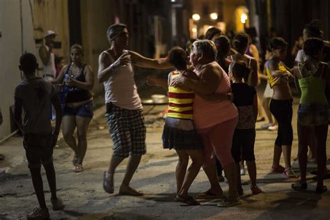 16 Fotos Del Fenómeno Sexual Y Social Del Reggaetón En Cuba Huffpost