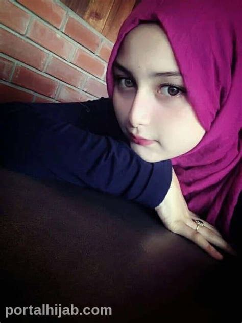 Selfie Hijab Girl Selfie