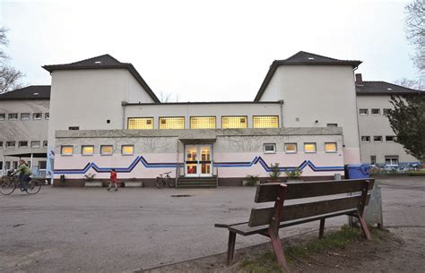 schule  der ruhr schimmelbefall  vier raeumen