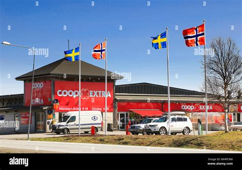 coop shop supermarket food store  res stock photography  images alamy