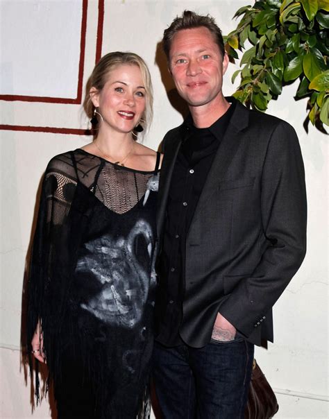 christina applegate and martyn lenoble are married glamour
