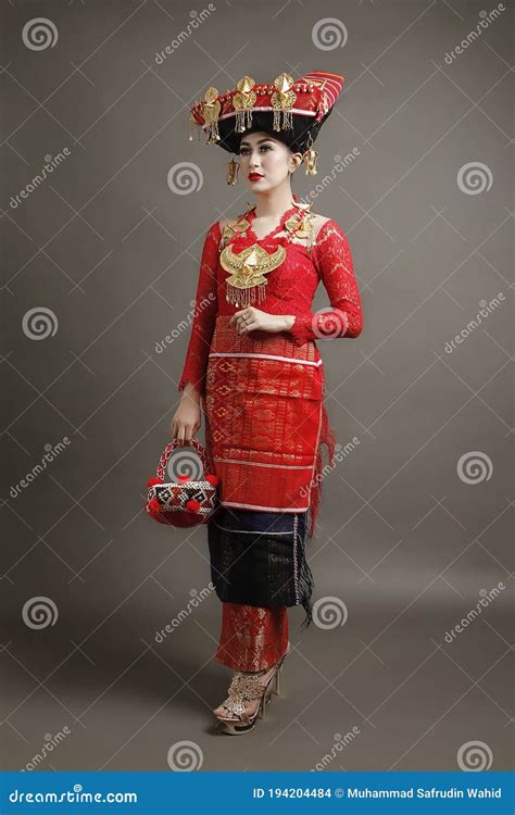 portrait of beautiful indonesian women wearing traditional karonese