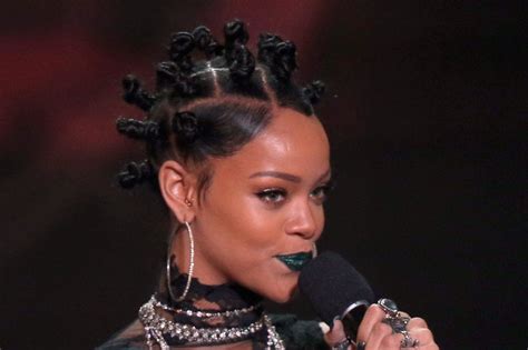 Rihanna Wears Bantu Knots To Iheartradio Music Awards