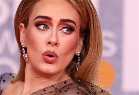 Album Van Adele Verkocht Het Best In 2021 The Weeknd Had Opnieuw Meest