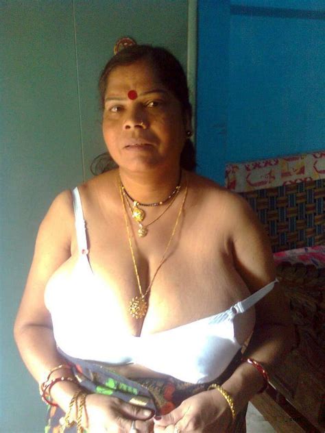 Indian Sexy Naked Bra Fat Aunties Very Fat Big Boobs Women