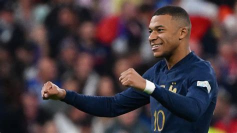 kylian mbappe pemimpin sejati tim nasional prancis pundit mengatakan neobubble soccer