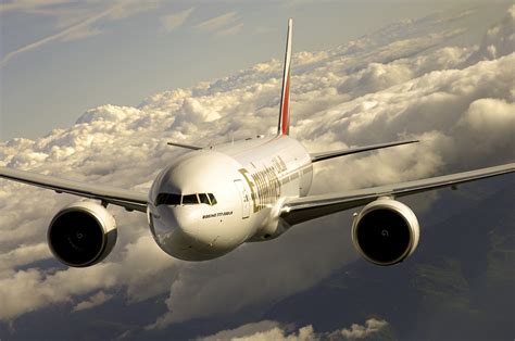 emirates announces longest  stop flight  dubai  auckland bangalore aviation