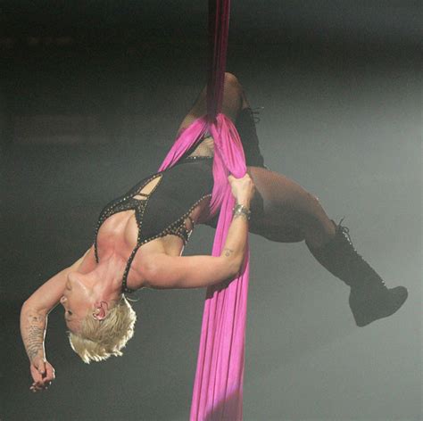 singer pink pissing in public and sexy concert pictures pichunter