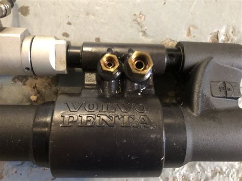 volvo penta power steering actuator ram cylinder assembly   boat scrapyard