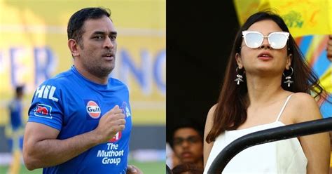 ms dhoni his wife sakshi share a kit bag as pillow to sleep on the