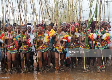 Maidens During The Annual Umkhosi Womhlanga At Enyokeni
