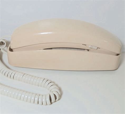 vintage atandt trimline 210 pushbutton corded telephone circa 1990s