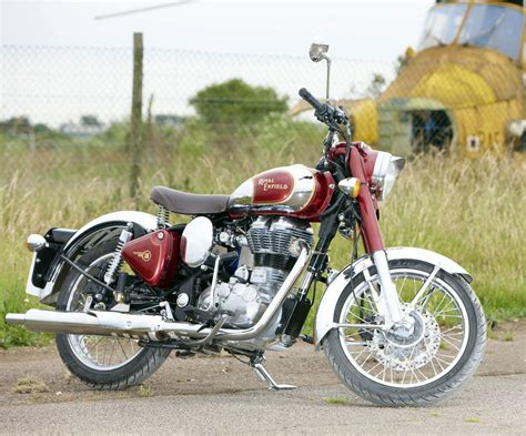 royal enfield classic chrome   present specs performance  autoevolution