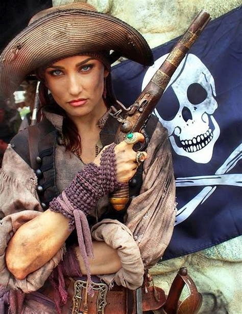 Pin By De Nada Muchacho On Sklep Marynistyka Pl Female Pirate Costume