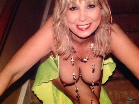 facing a big tits blonde april 2015 voyeur web hall of fame