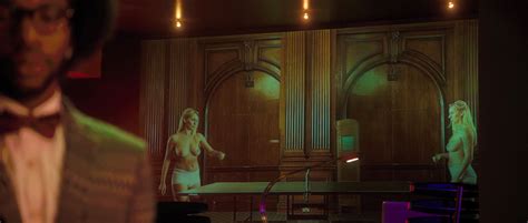 naked hayley marie coppin in dom hemingway