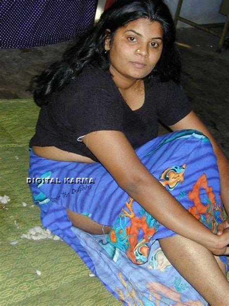 tamil real sex pictures देसी गांव वाली भाभी की ब्लाउज में चूची