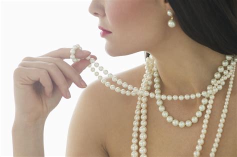 tips  cleaning pearl jewelry cleaning jewelry pearl jewelry