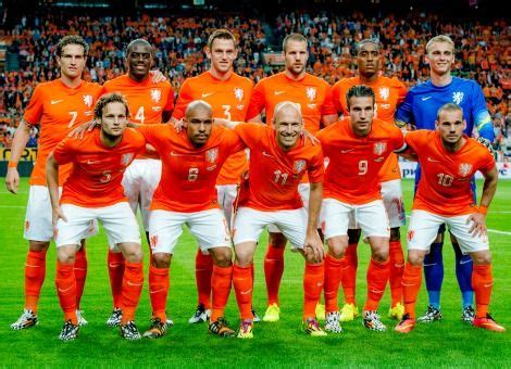 dit  het nederlandse elftal ge pint door irfaan en shahinez oranje nederland wk