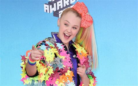 who is jojo siwa girlfriend in 2021 here s everything you should know