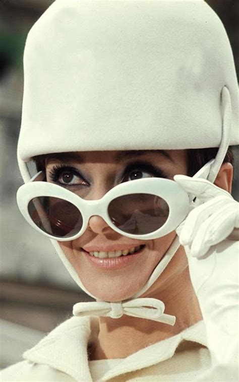 32 Iconic Style Moments Of Audrey Hepburn In The 1950s And 1960s