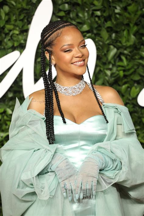 ᐅ ᐅ Rihanna Sexy 42 Photos Fappening X