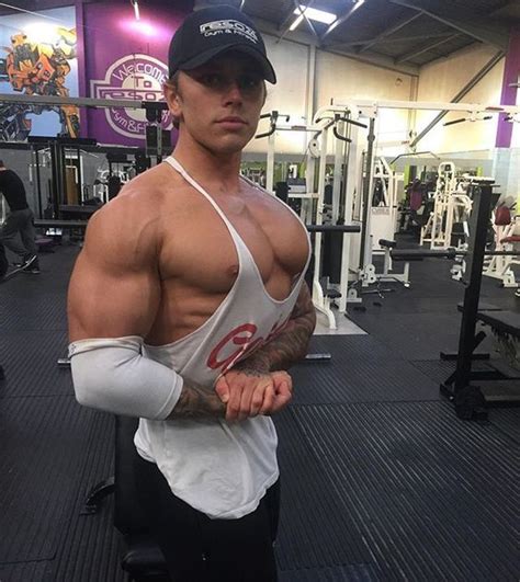 Pin On Male Bodybuilders With Mega Pecs