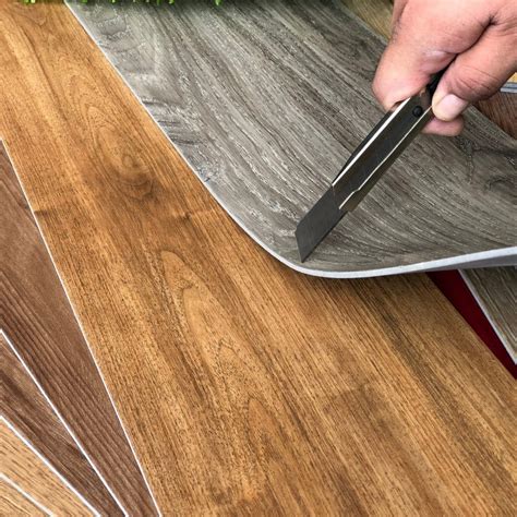 waterproof pvc plastic plank flooring fire retardant vinyl floor tile china floor tile