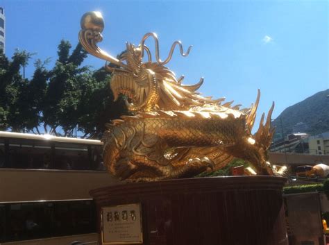 golden dragon landmark lion sculpture hong kong sculpture