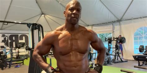 Terry Crews Did A Shirtless Chest Workout Before Agt Semi Final