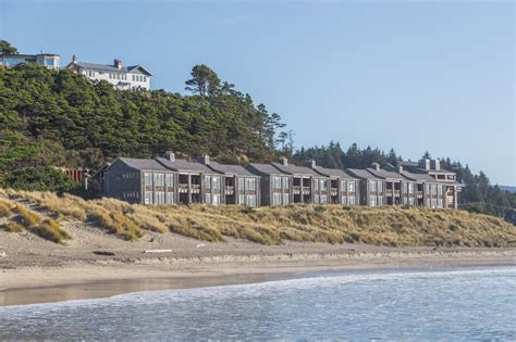 oceanfront stay  headlands coastal lodge  spa roadesque