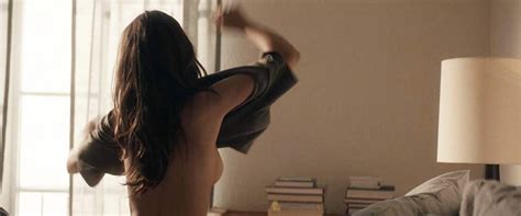 emily ratajkowski hot topless scene from lying and stealing scandal planet