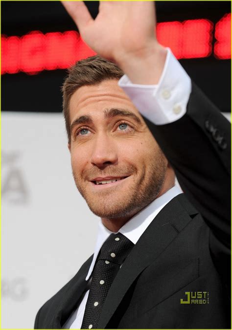 jake gyllenhaal tom ford suit sexy photo 2451510 ben