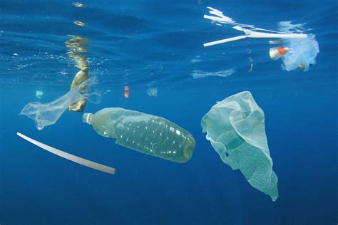plastic waste   worlds oceans  double   iea warns