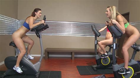 Dildo Ride Workout Before Lesbian Threesome With Kenna