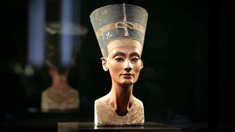 Nefertiti Remains Are Hidden In Tutankhamun’s Tomb New Theory Suggests