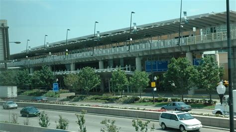 midway airport bests ohare   jd power survey