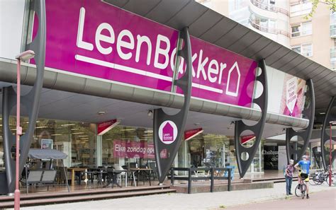 blokker verkoopt leen bakker aan investeringsmaatschappij nrc