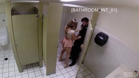 flagra de sexo no banheiro do shopping câmera escondida registrou tudo cnn amador