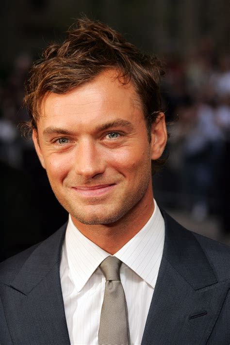 jude law health fitness height weight chest biceps  waist size celebrity health