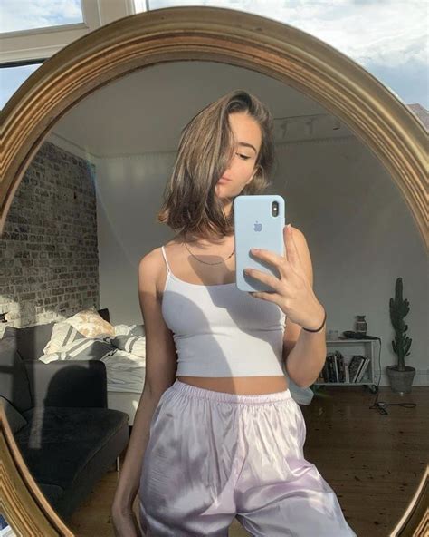 pin by sivtseva on figure in 2020 mirror selfie poses beauty