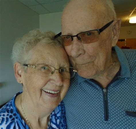 couple celebrates 72 years of marriage