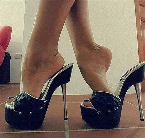 pin de billjones em pretty feet in sexy shoes saltos maravilhosos