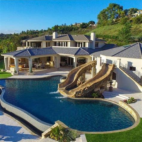 luxury homes  pool millionaire lifestyle dream home gazzed
