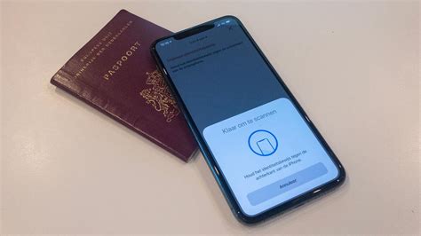 digid app  iphone   check passports  nfc reader teller report