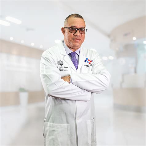 dr juan de dios centro medico dominico cubano