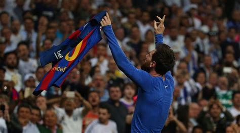 lionel messi clinches thrilling victory for barcelona over real madrid