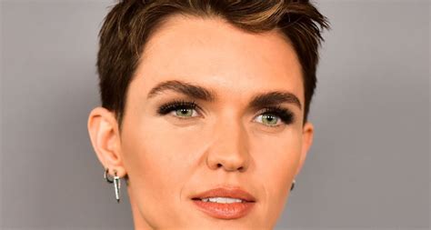 Batwoman Star Ruby Rose Leaving Series After First Season